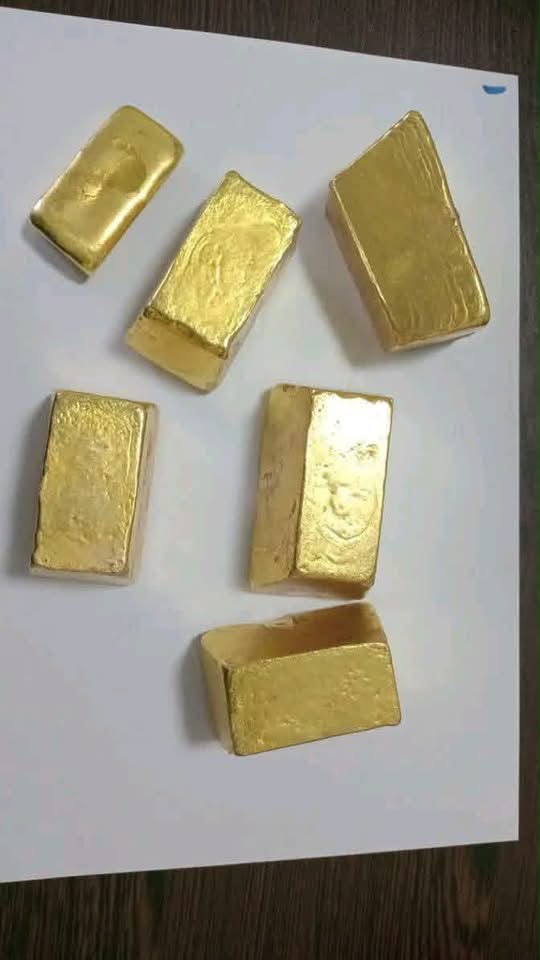 Gold product image 3